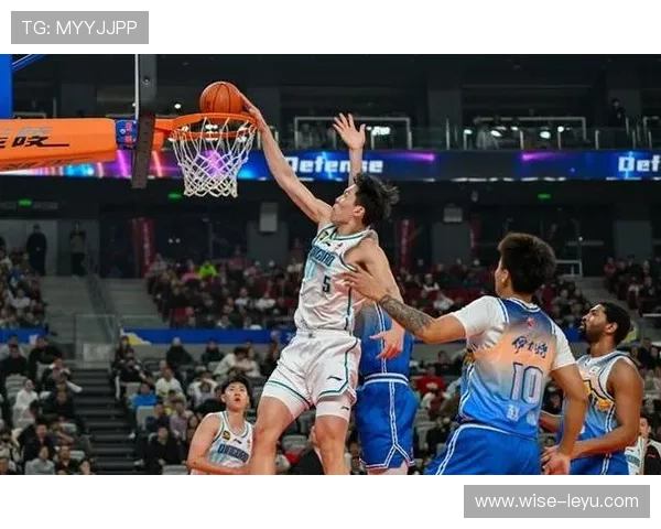 杨瀚森篮下强攻提升内线效率，助力球队攻防节奏明显加快