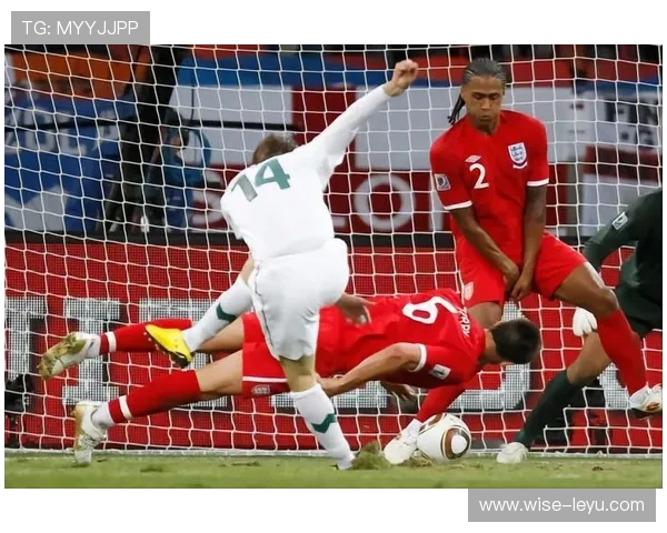 手臂自然位置判罚难点，如何区分合法与手球犯规？