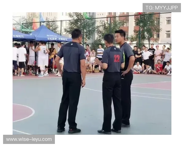 篮球规则：双方同时犯规如何处理？判罚标准与执行流程详解